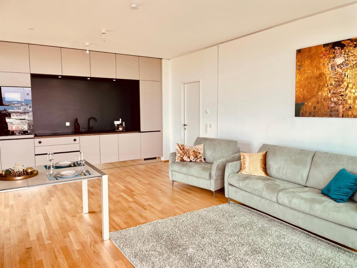 Royal Swan Skyline, Apartament Viena