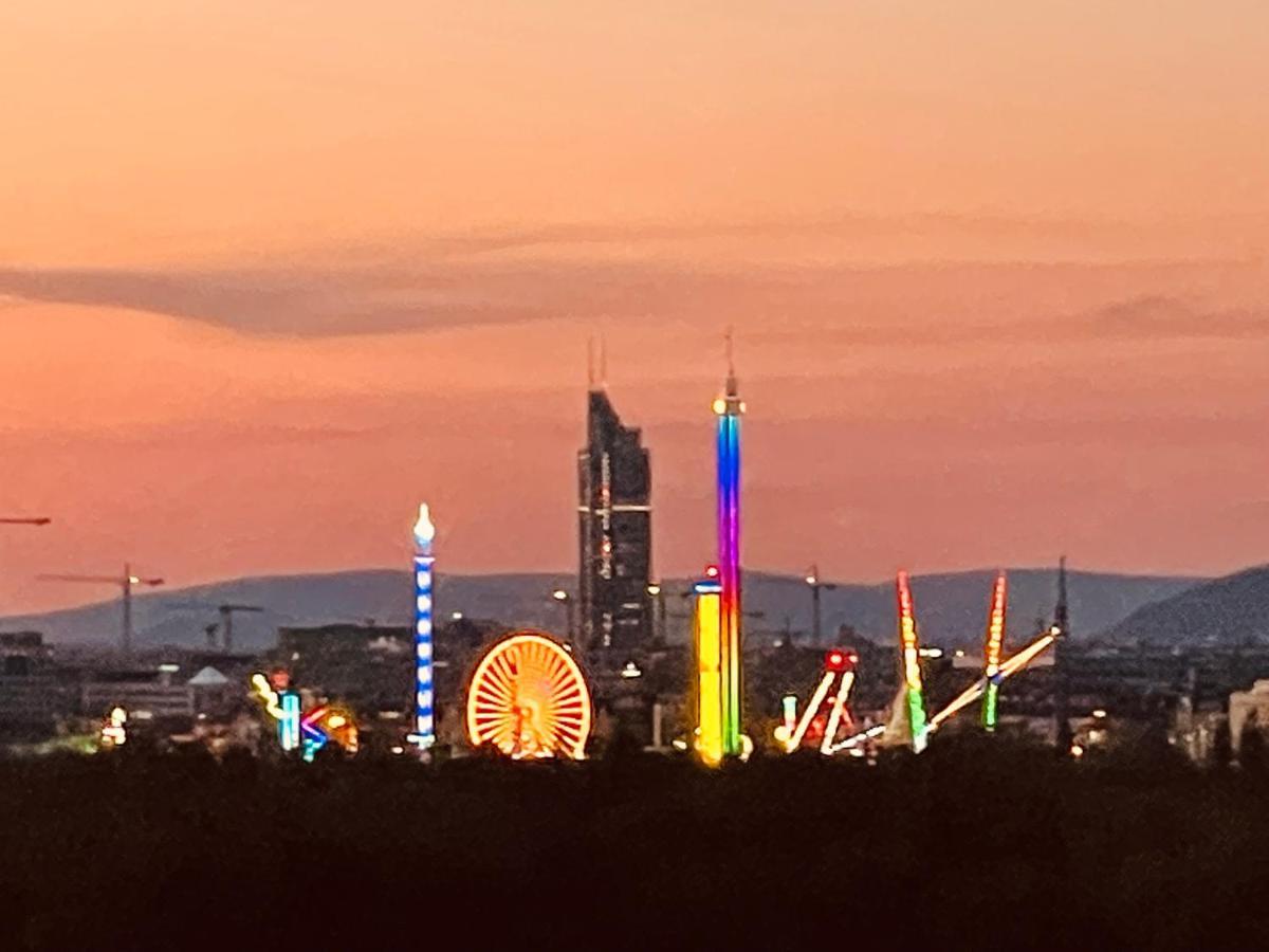 Royal Swan Skyline, * Viena