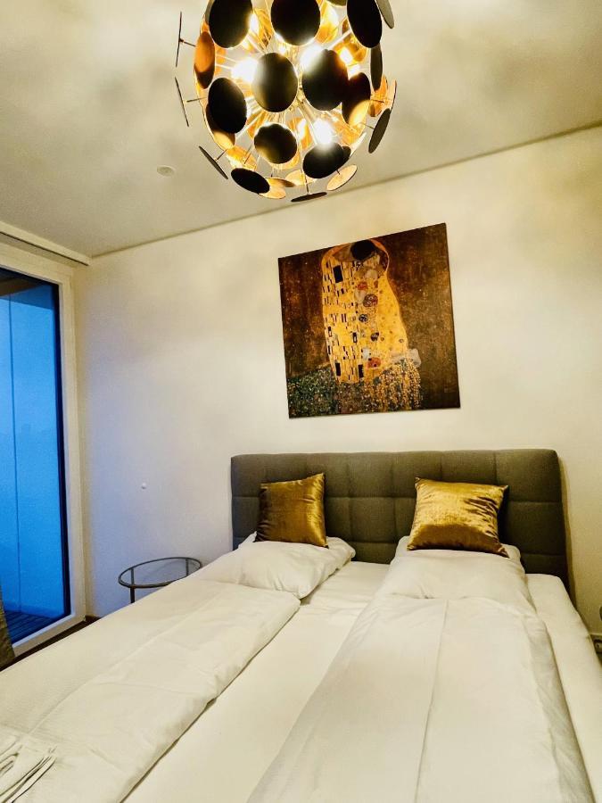Royal Swan Skyline, Apartament Viena